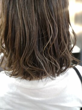 フラッグ ヘアー 天神西通り店(Flag HAIR) グレイベージュ♯イルミナカラー