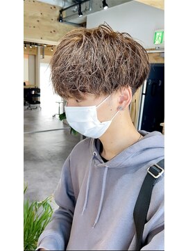 クオル 立川(QOL) マッシュ／ツイストスパイラル／ニュアンスパーマ／ヘアカラー