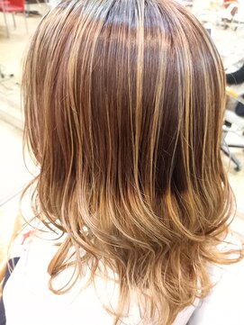 シャンプーボーイ バレイヤージュ