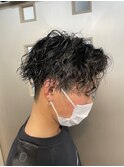 波巻きツイストスパイラルパーマツーブロック刈り上げマッシュ