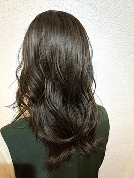 ユイット 本八幡店(Uit) オリーブグレージュカラー