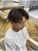 波巻きツイストスパイラルパーマツーブロック刈り上げ