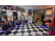 リット(Lit)の雰囲気（アメリカンをイメージした店内。）
