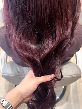 クレビア 名古屋(CreBiA) 透明感レッドバイオレット