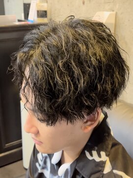 ラヴィ 高田馬場店(Lavie) スパイラル強めツイストスパイラルパーマ