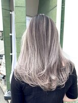 ファヴォリヘアー(favori hair)&nbsp;【新潟】レイヤーカット/ロングヘア/デザインカラー