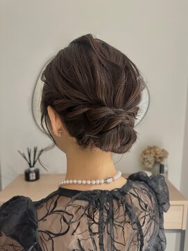 ミンクスオーバー(MINX OVER) 【大手町ヘアセット】王道シニヨン
