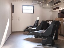 ロープ 自由が丘(lowp)の雰囲気（フルフラットのシャンプー台でおくつろぎください！）