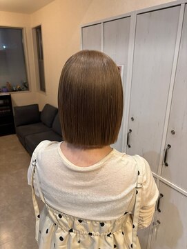 ジェリカヘアー サンフラワー通り(Jlica hair) ミルクティーベージュ×ぷつっとボブ