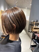 ジーク(SieG) 襟足軽めショートボブ