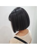 キャパ 秦野(CAPA)&nbsp;推しの色をこっそり入れるインナーカラー