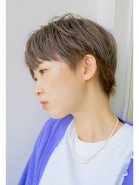 スリーアン(THREE ann.) 大人可愛い30代40代丸みショートボブ◎ベージュカラー