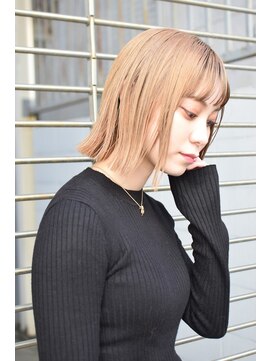 ミエル ヘア 新宿(miel hair) 〈mielhair新宿〉切りっぱなし　ハイトーン　ボブ　ブリーチ