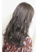 :ロング :イルミナカラー :グレーベージュ :ウェーブ巻き