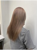 ピンクベージュ