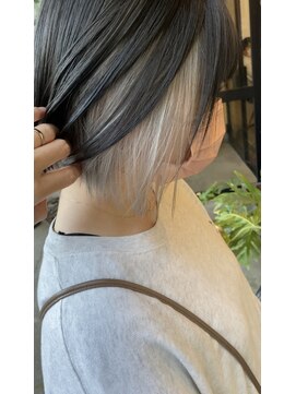 アオゾラヘアー フジサキグウ(AOZORA HAIR FUJISAKIGU) ブラック×ホワイト・インナーカラー