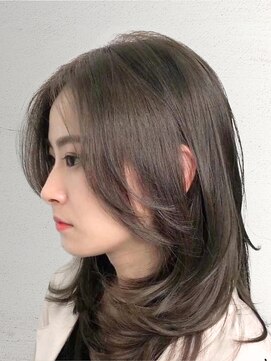 アングレカム(Angraecum) やわらかベージュ☆ミディアムレイヤー