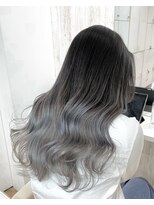 フリーラ 表参道(freera)&nbsp;＠kamiishi＿freera シルバーグレーグラデーション