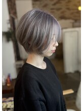 ユッカ(YUCCA) ショートボブ／ひし形丸みショート