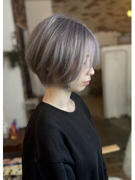 ユッカ(YUCCA) ショートボブ／ひし形丸みショート