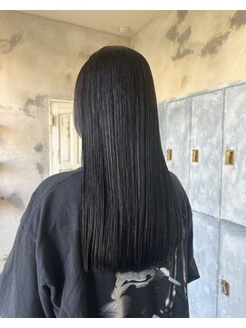 サロウィン 熊本上通り店(SALOWIN) 大人の美しさ引き立つロングストレート