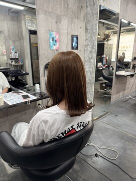 コワファースト長崎シャンプーボーイ 2nd(COIFF1RST 長崎 SHAMPOO BOY) ぱつっとボブ 外ハネボブ ミディアムボブ