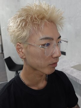 ラベル 渋谷(LAVEL) スパイキーショート/ブロンド/ブリーチカラー/抜きっぱなし