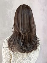 アイティーバイアルバム 下北沢店(IT by ALBUM)&nbsp;おくれ毛オリーブベージュハイライトカラーロング_ba495042