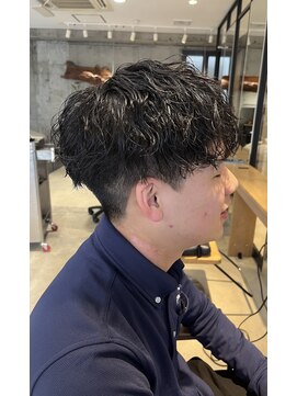 ニーイチイチ(211) メンズ波巻きパーマ/刈り上げ/サーフカール