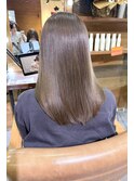 赤みを消したオリーブグレージュ×髪質改善