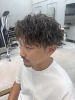 ネオン(NEON) 縦落ちツイストスパイラルパーマ