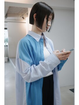 フェイヴィーズ(FavyS) オン眉コンパクトミニボブ