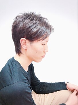 アムールマヤ スーツにも合う束感スタイル