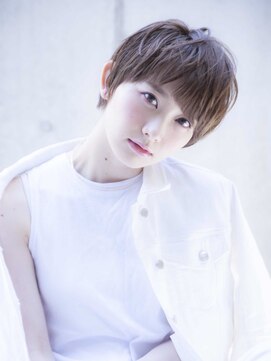 テイラー(Taylor) [Taylor]  ☆オーキッドアッシュxガーリーショート