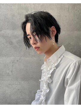 シン(syn) ミディアムマッシュ