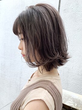 アイティー バイ アルバム 浦和店(IT by ALBUM) グレージュボブ_ボブルフクールショート_ba310991