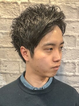 グレイスフル バーバープラチナム 六本木店(Graceful Barber platinum) かき上げヘア／ビジネスカジュアル／束感ショート