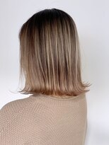 アイティー バイ アルバム 中野店(IT by ALBUM) 外ハネバレイヤージュ_くびれヘアビタミンカラー_ba336012