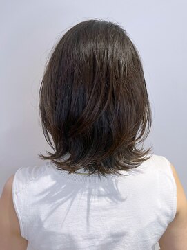 ビュートリアム 広尾(BEAUTRIUM) 広尾　麻布　恵比寿　くびれミディアム　レイヤーカット