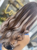 ラビス クローバー(Lovis clover) アッシュブラウン ホワイト ふんわりミディアム