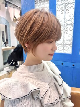 ロンド クラン 岡崎(Lond Clan) 20代30代ひし形クビレ前下がり小顔スウィングショート