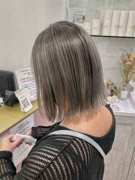 ボネッカ 鶴見(BONECCA) ブリーチリタッチぼかし♪ハイライトカラー【上岡茉央】