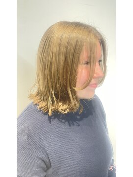 マティス 藤崎店(MATISSE) バッサリボブ。