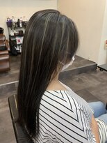 ライフ 住道店(Lyfe)&nbsp;ハイライトダークアッシュレイヤーカット_センターパート_65