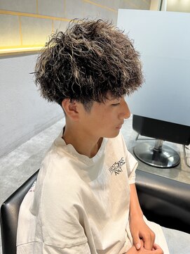 アヴァンス アリオ鳳店(AVANCE) ホワイトメッシュ×ツイストパーマ