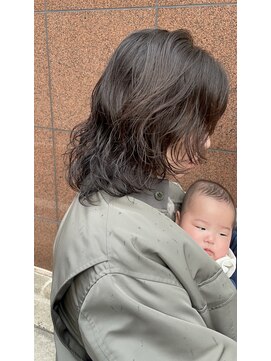 イズミ(Izumi) ウルフなパーマ