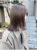 透明感のあるグレージュ×ブルージュ×切りっぱなしロブ