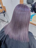ウタ(uta) 【あおき ひかる】ケアブリーチでダブルカラー