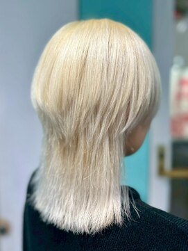 エターナルバイマティーナ(Eternal by MATINA) 【ウルフ×ホワイトブロンド】池袋美容室