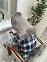 カリーナ(CARINA)&nbsp;ホワイトオーリブ/ハイトーンカラー